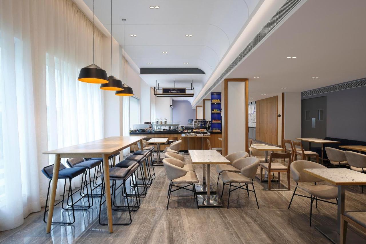 Holiday Inn Express Bengaluru Whitefield Itpl By Ihg Esterno foto