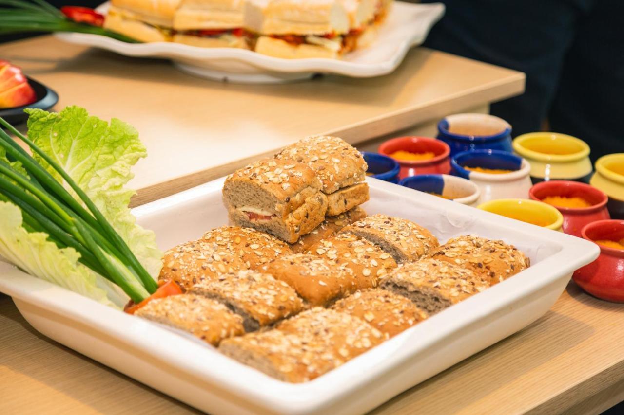 Holiday Inn Express Bengaluru Whitefield Itpl By Ihg Esterno foto